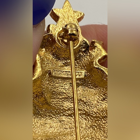 Richelieu Christmas Tree Brooch Pin Gold Tone Faux Pearl Rhinestone Vintage - Picture 5 of 5